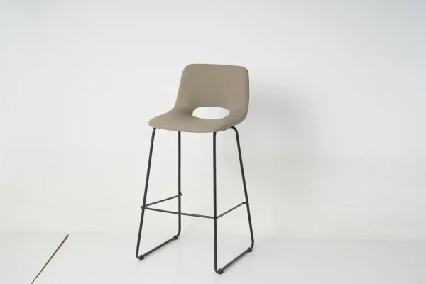 כיסא בר דגם Y1949